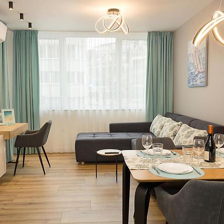 Modern Seaside Retreat 1Bd Apartments By Flat Mаnager Варна Екстериор снимка