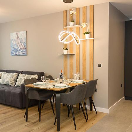Modern Seaside Retreat 1Bd Apartments By Flat Mаnager Варна Екстериор снимка