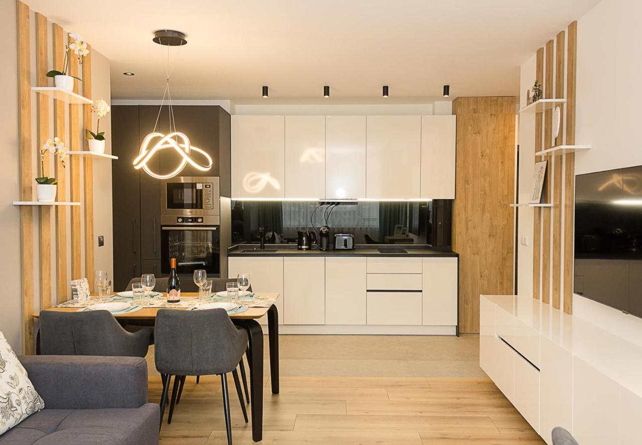 Modern Seaside Retreat 1Bd Apartments By Flat Mаnager Варна Екстериор снимка