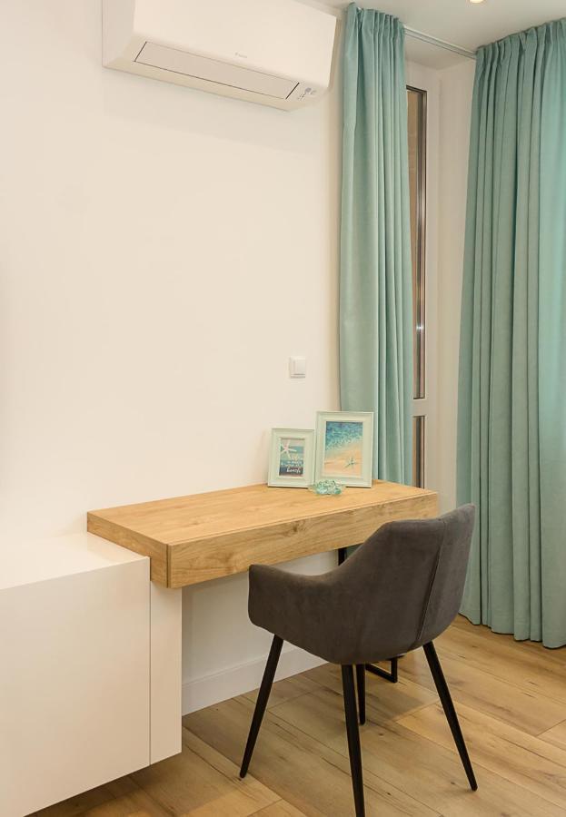 Modern Seaside Retreat 1Bd Apartments By Flat Mаnager Варна Екстериор снимка
