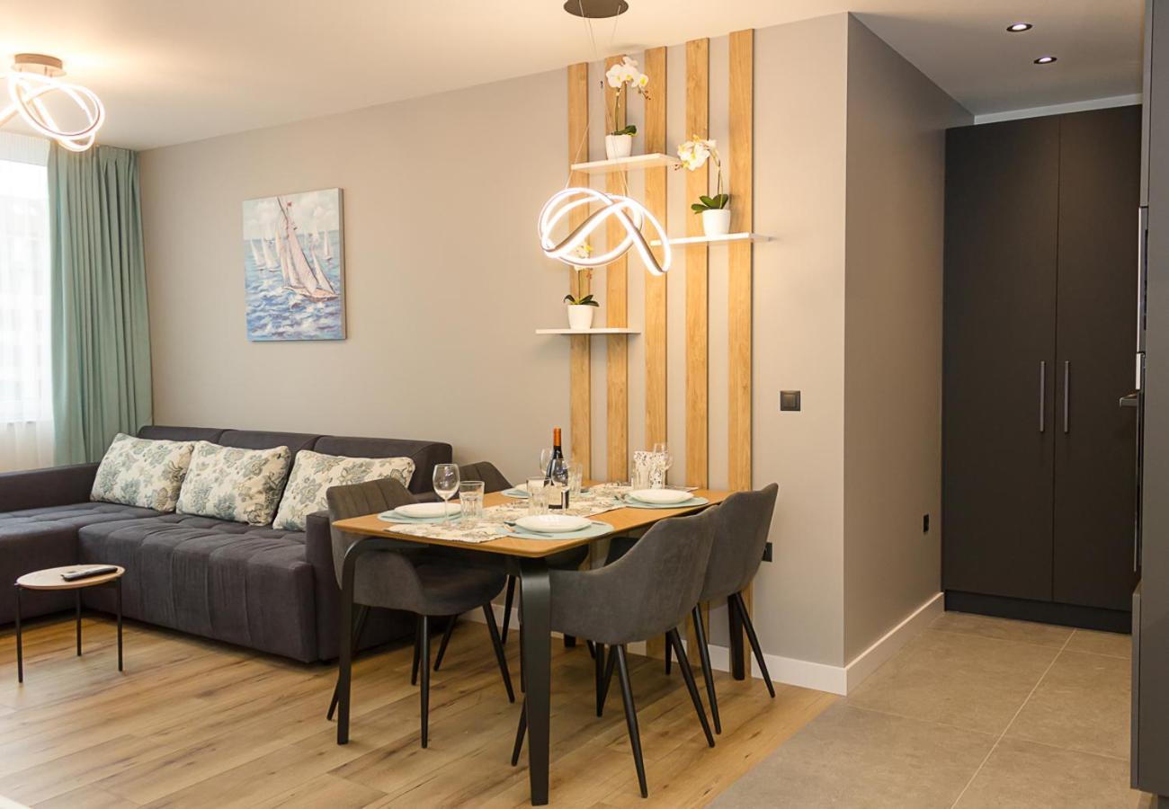 Modern Seaside Retreat 1Bd Apartments By Flat Mаnager Варна Екстериор снимка